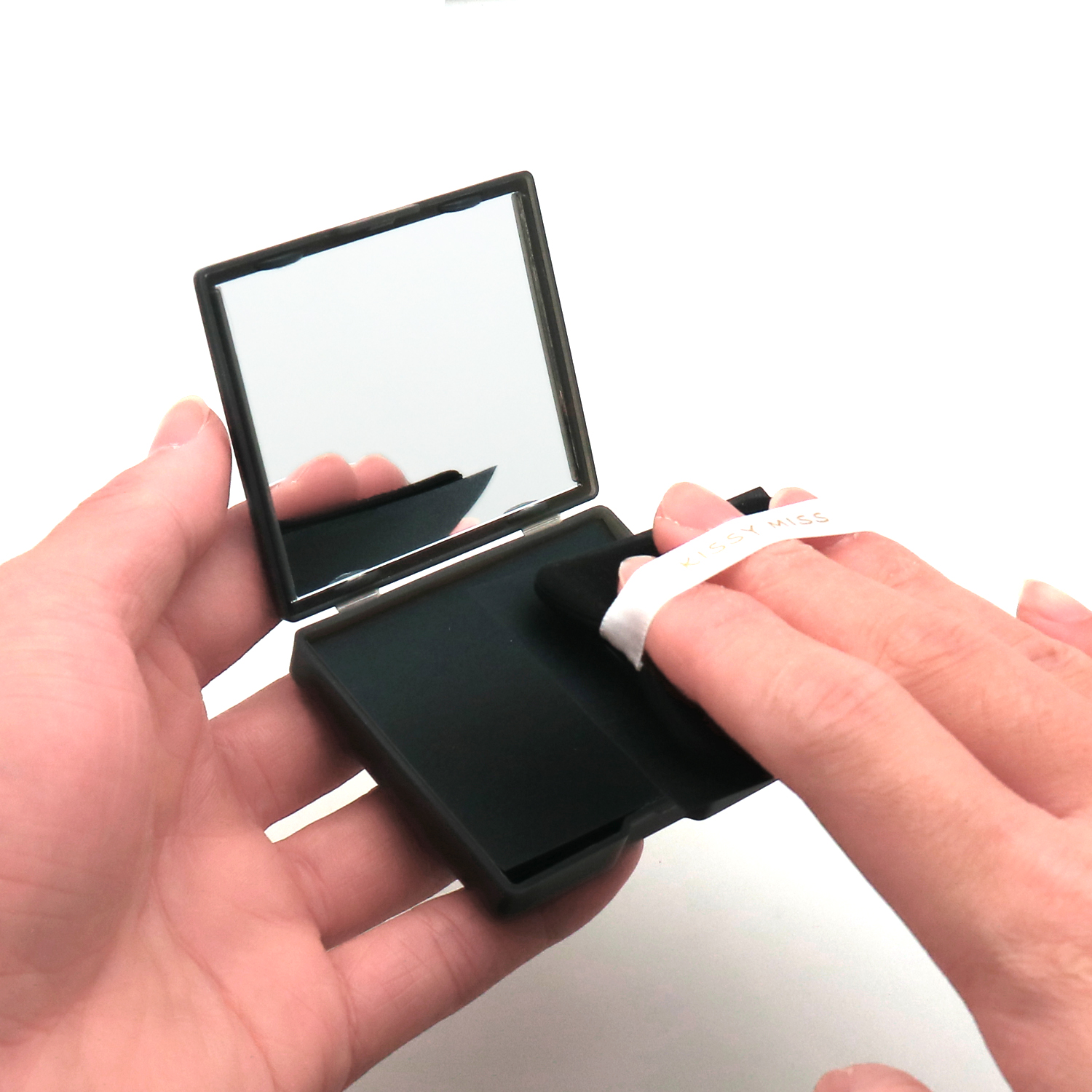 Effortlessly Matte with Compact Puff Oil-Absorbing Paper