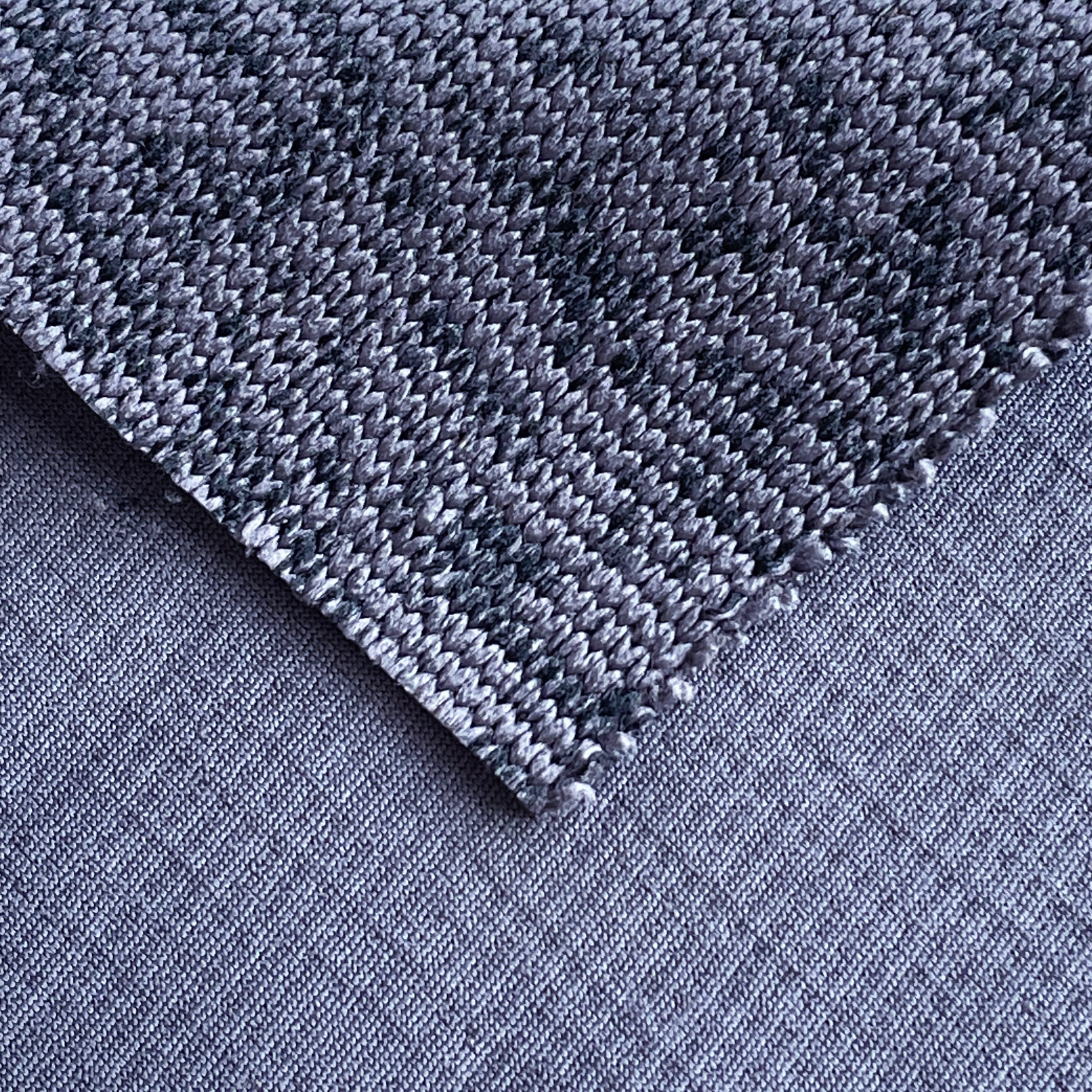 探索法式罗纹针织：精致优雅与实用功能