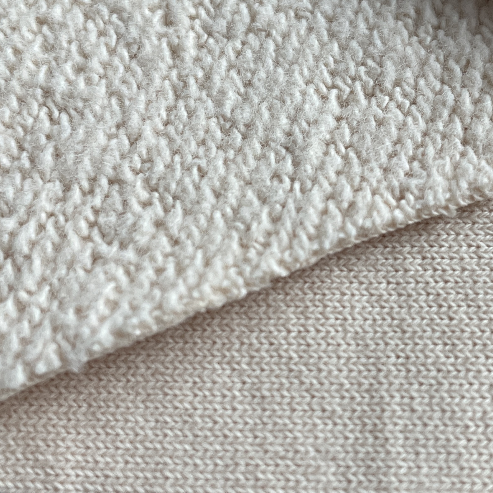 探索 100% 纯棉毛圈布的奢华优雅