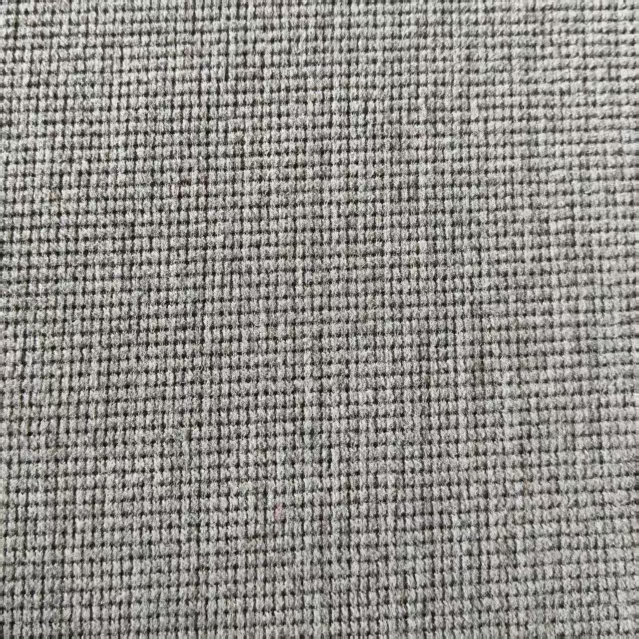 探索单面丝绒面料：重新定义奢华与多功能性