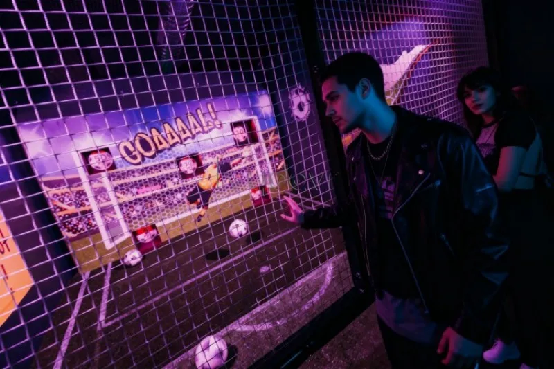 Exciting kids football challenge arcade game