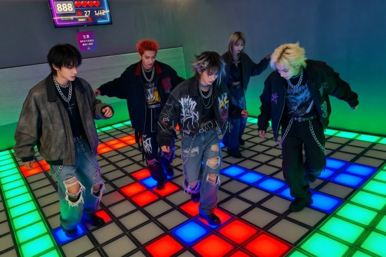 30x30cm interactive activate arena floor game