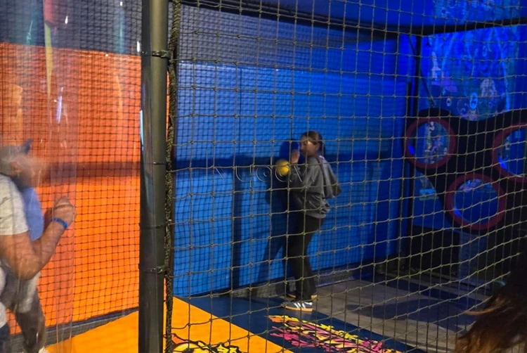 Indoor PK ball toss battle toy for children