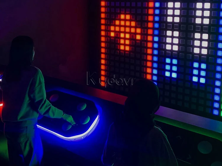 Jogo competitivo e desafiador com ótimos controles.