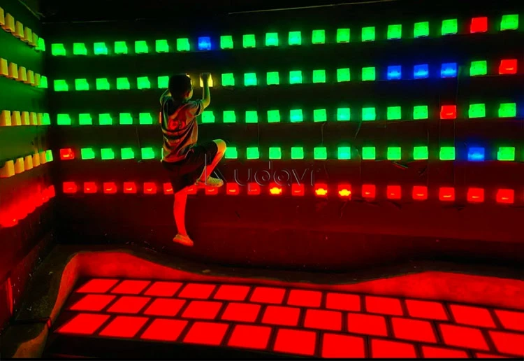 Zeitlich begrenzter Aufstieg mit LED-Lichteffekten