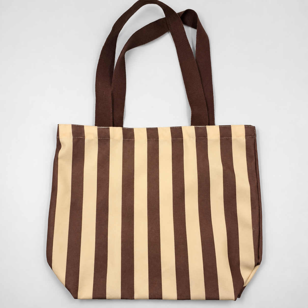 Référence produit du sac fourre-tout à rayures marron