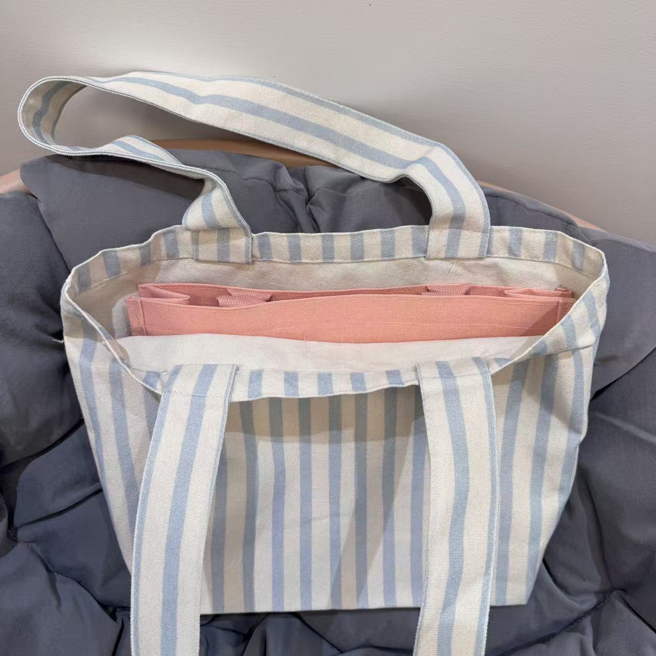 Shopping bag interior construction