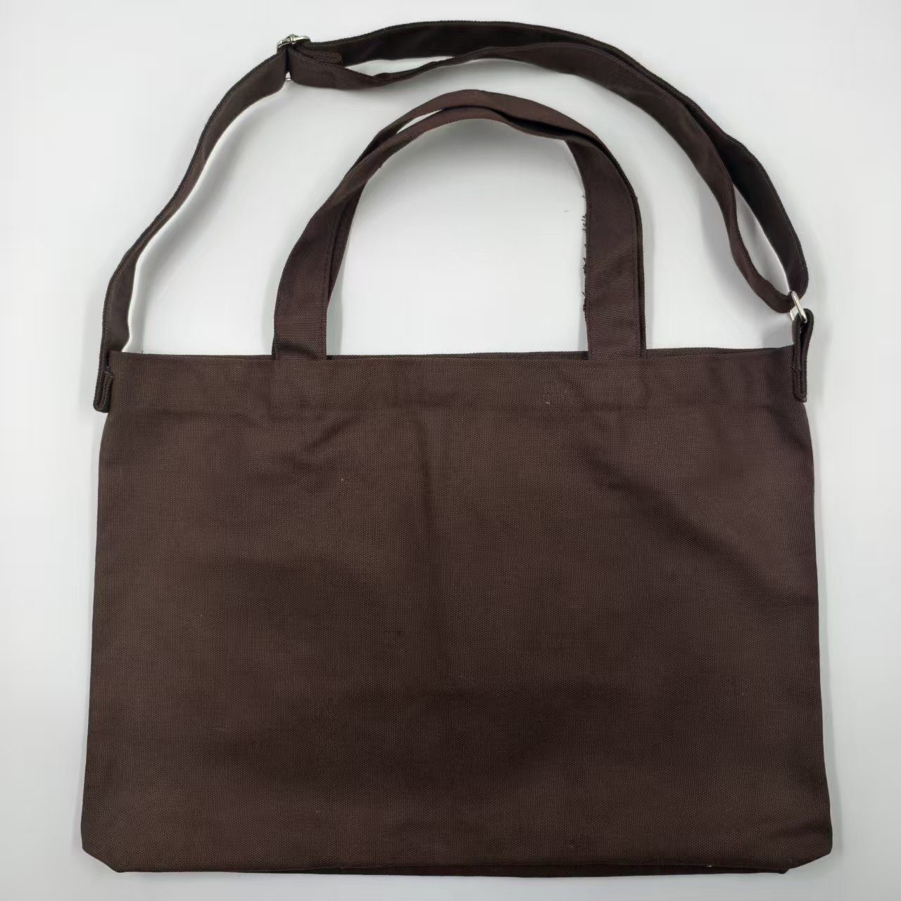 Blank canvas shopping bag for SKU-specific artwork review