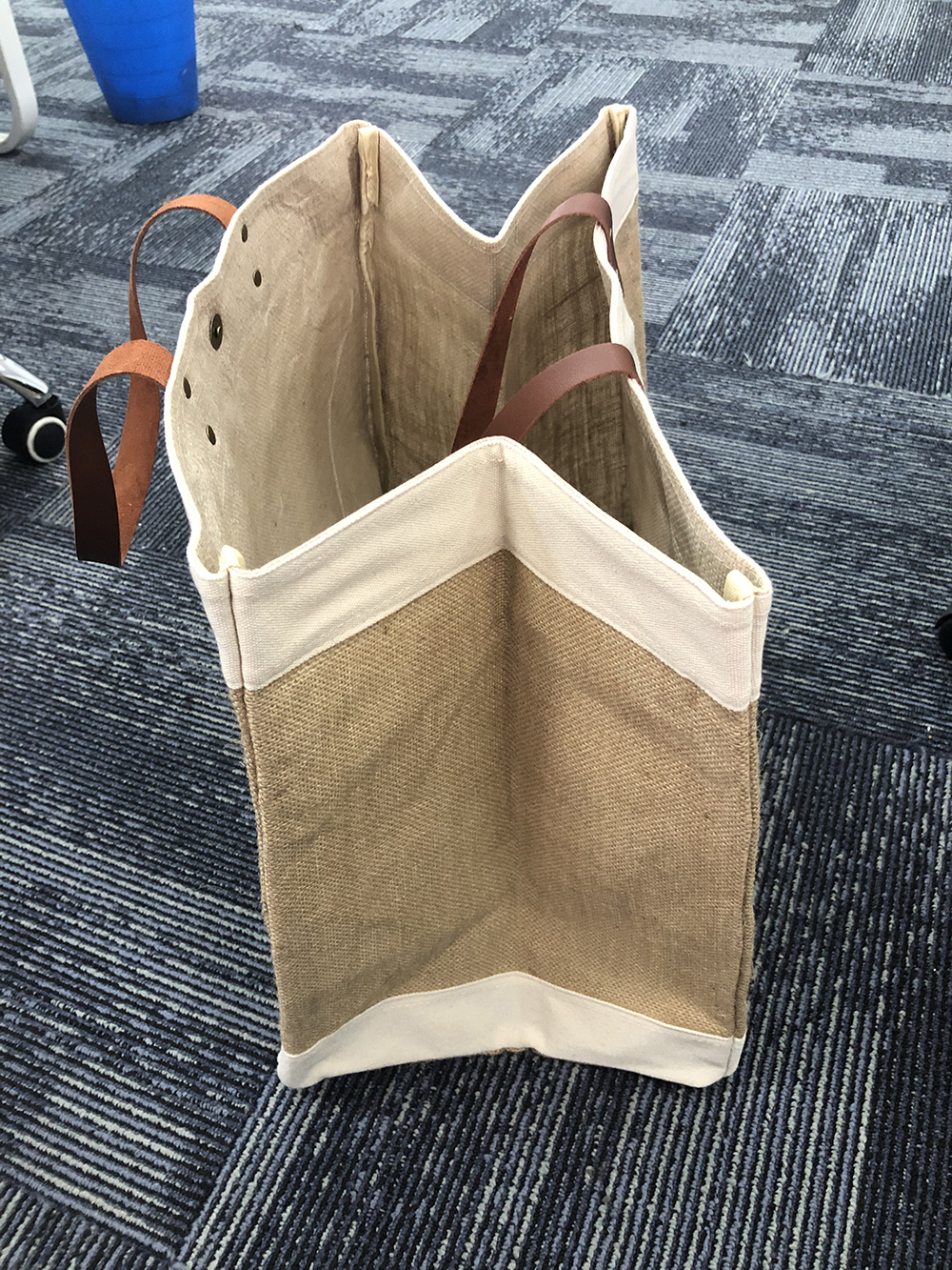 Real open jute tote gusset and interior